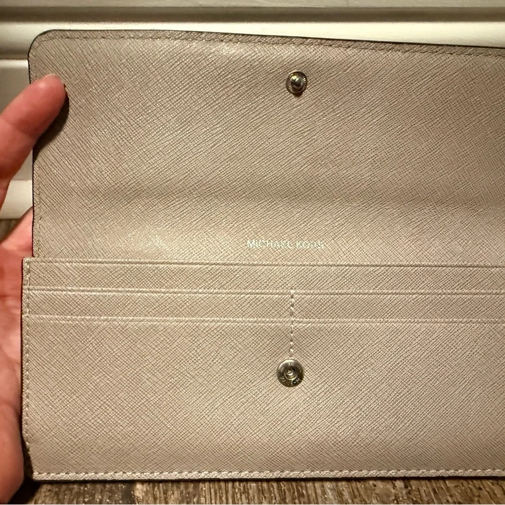 Michael Kors Trifold Wallet - Picture 3 of 3